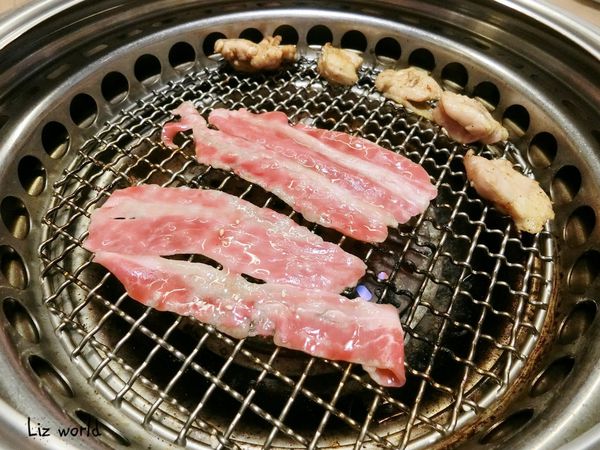 【台中西屯區美食】雲火日式燒肉餐廳 和牛燒烤店，牛肉完整在嘴裡綻放的感覺你體驗過嗎？