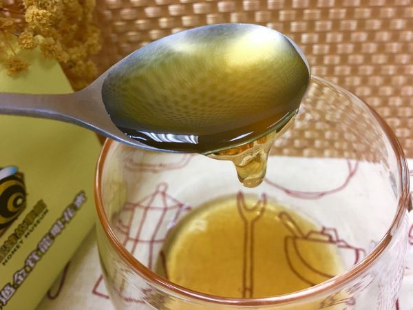 【純蜂蜜推薦】蜜蜂故事館-自產自銷檢驗合格的秘蜜-清邁金賞龍眼花蜜