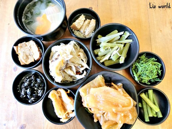 【台中南區美食】遇見_小菜豐富吃到飽_餐點精緻多樣化！