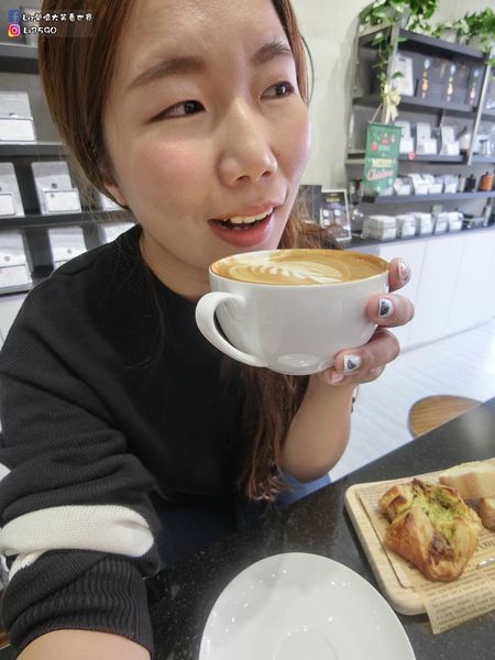 【美食】台中下午茶推薦_黑沃咖啡，青海店精緻美麗~值得品嘗的咖啡。