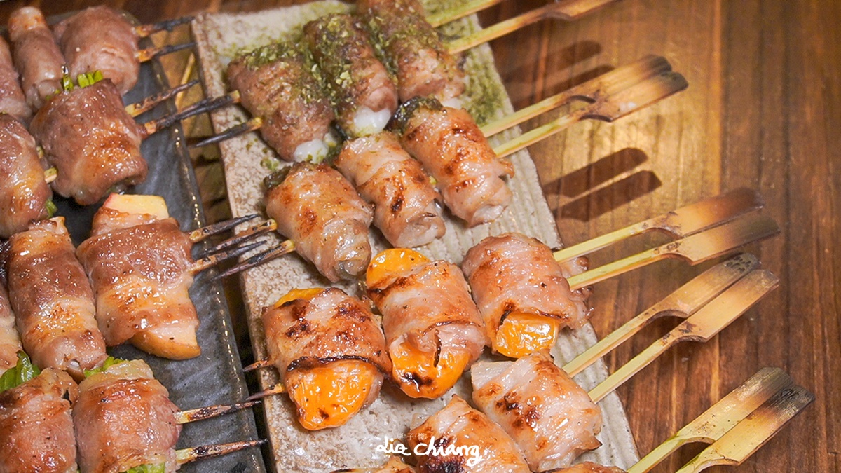 日式風味的串燒店『一鳥一炭』，嘉義串燒推薦，用心製作醬汁、季節性更新菜單新鮮又好吃！