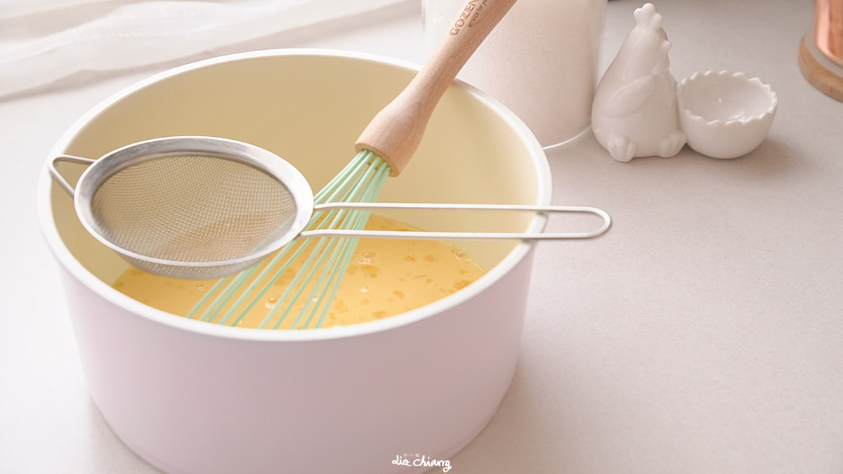 甜點食譜-平底鍋甜點毛巾捲，簡單上手好操作。