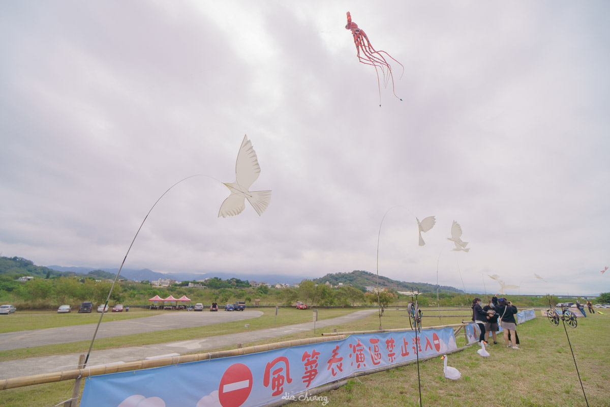 苗栗風箏節－一年一度的風箏盛會，每年必參加的活動，看風箏、吃小吃、玩遊戲，親子踏青賞風景的好地方。