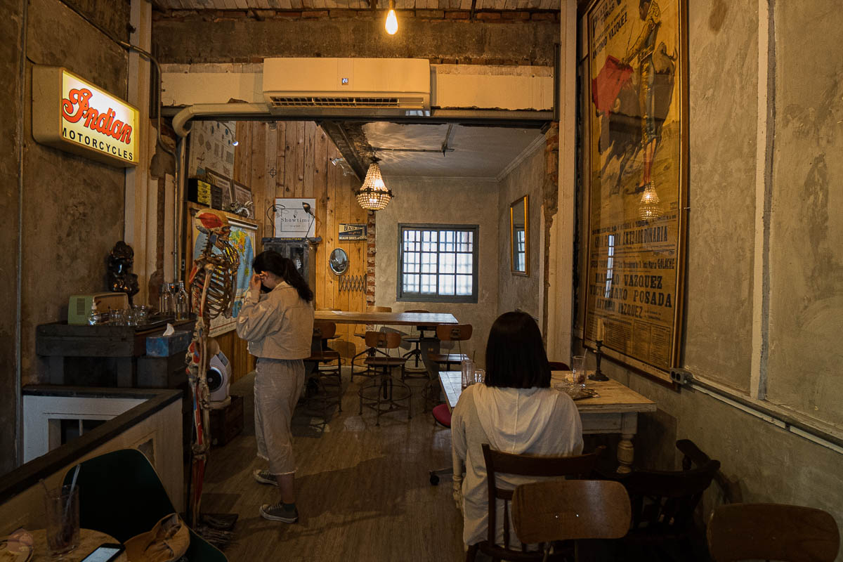 台南中西區 Showtime original，美式復古風咖啡廳，超美咖啡廳店內布置精緻空間舒適。