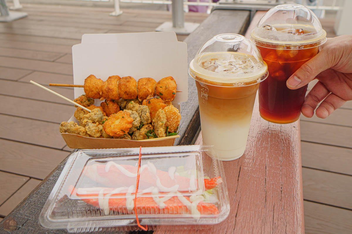 台南市將軍區 將軍漁港，漁港美食分享，肥美的蚵仔酥飽滿湯汁讓人無法忘懷。