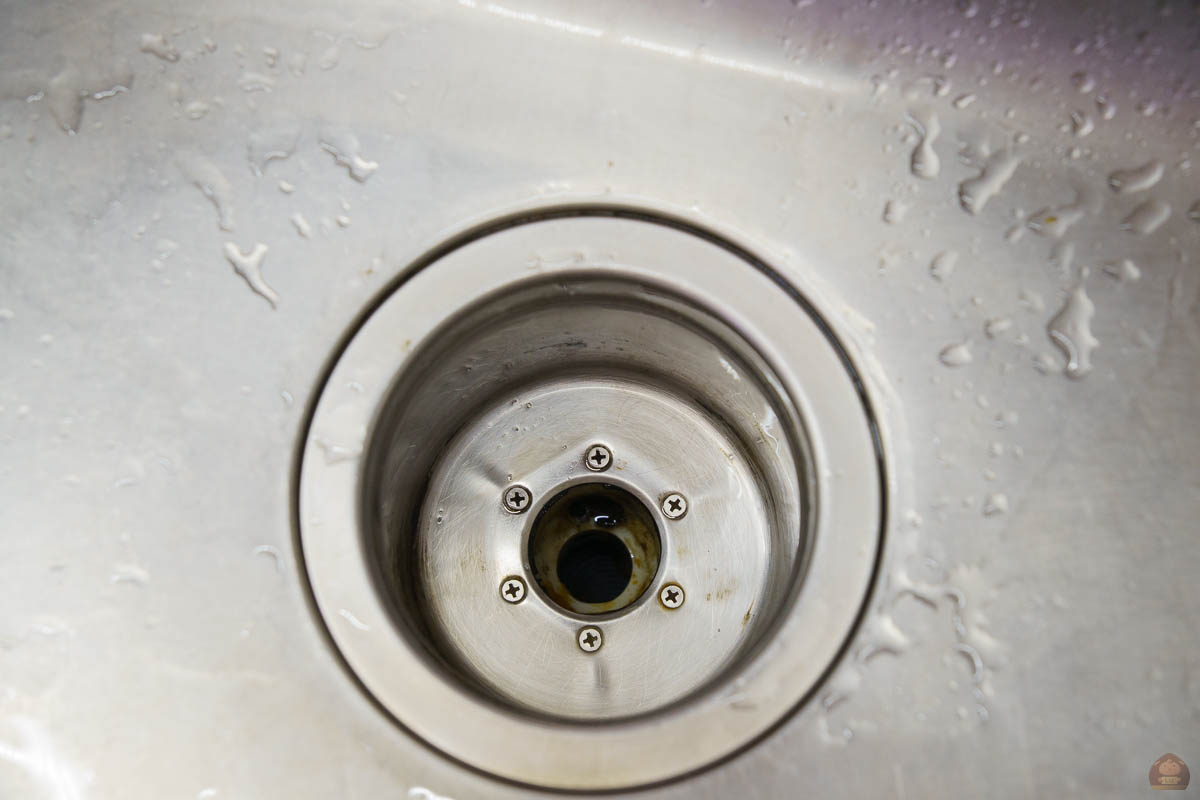 『居家清潔』水管清潔推薦，跟水管堵塞說掰掰-通通好管道疏通慕斯評價心得分享。