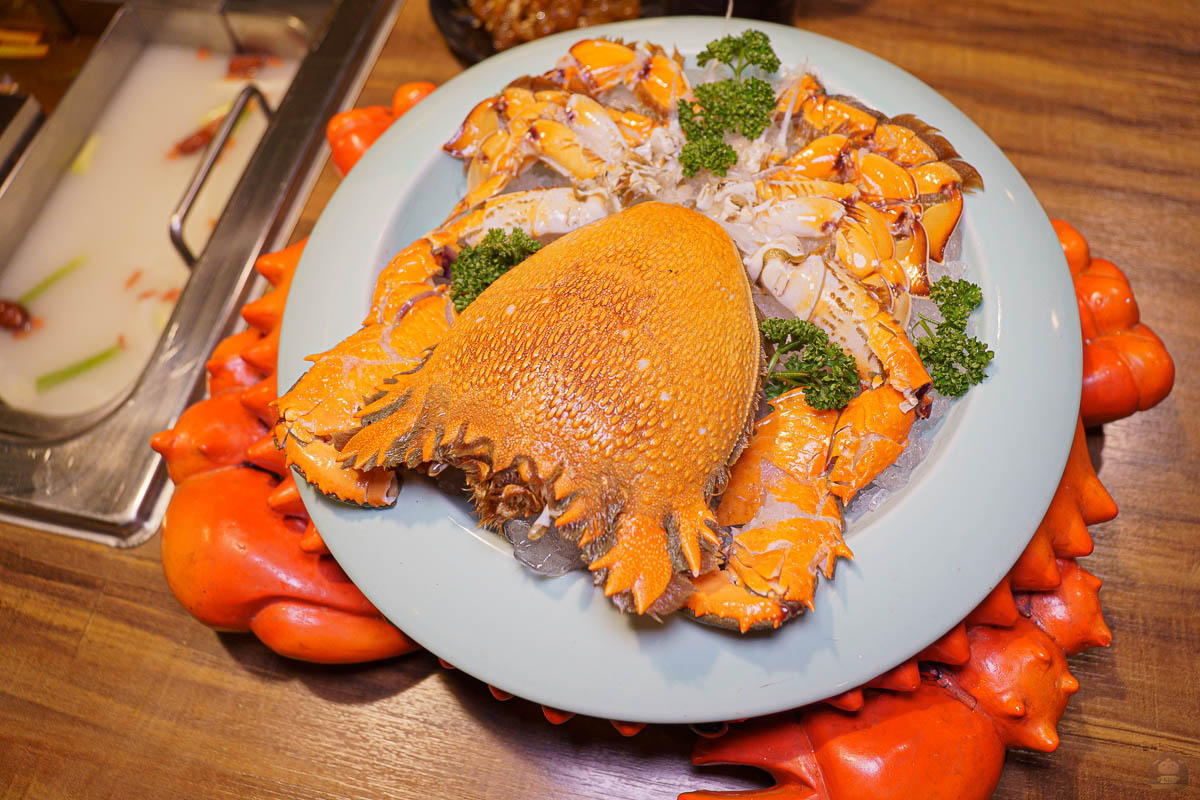 台中西屯區美食　圓砌鴛鴦升降鍋物，一次滿足吃與玩的樂趣，超值優惠199元旭蟹等你來吃。