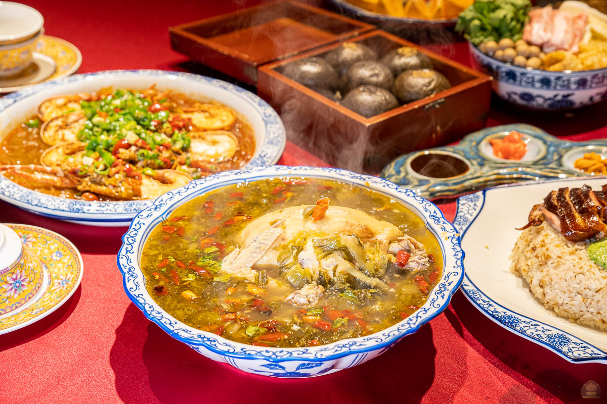 台南永康區、善化區母親節套餐 La時尚川菜，不僅有特色川菜好料外還有禮盒組可以送給辛勞的媽媽們唷。