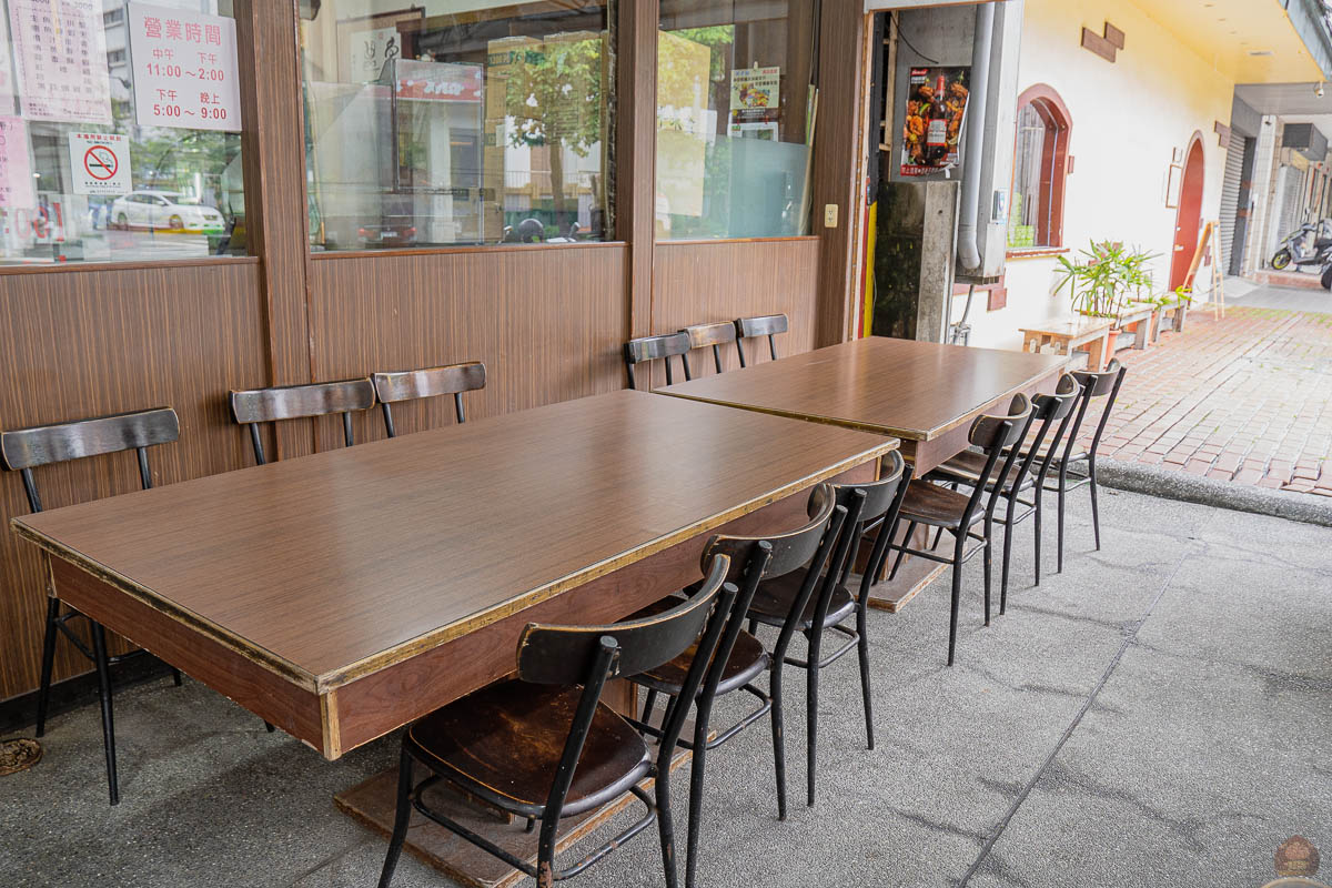 台中西屯區 大祥海鮮燒鵝餐廳，疫情期間外帶65折起，1680元套餐夠4~5人享用，超優惠。