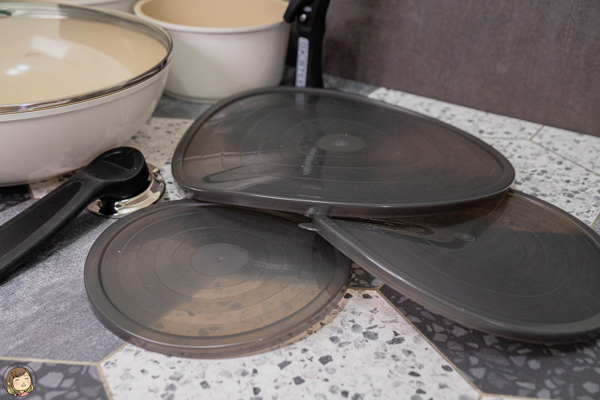 超美疊疊鍋－美國GK·STEEL可拆式星鑽陶瓷不沾3鍋8件組，環保鍋可拆式把手收納更方便。