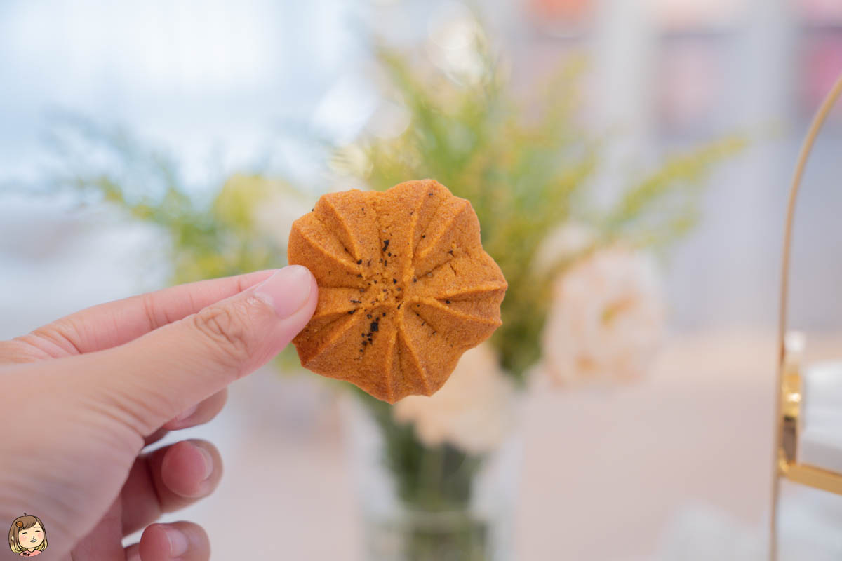 台中喜餅推薦，Bloom wedding 花神頂級法式喜餅試吃台中喜餅推薦，質感系喜餅，將美好的浪漫氣氛都分享給賓客們。