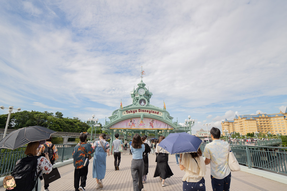 東京迪士尼樂園/陸上/海洋通用攻略，購票、排隊、實用APP及新版快速通關票券說明。