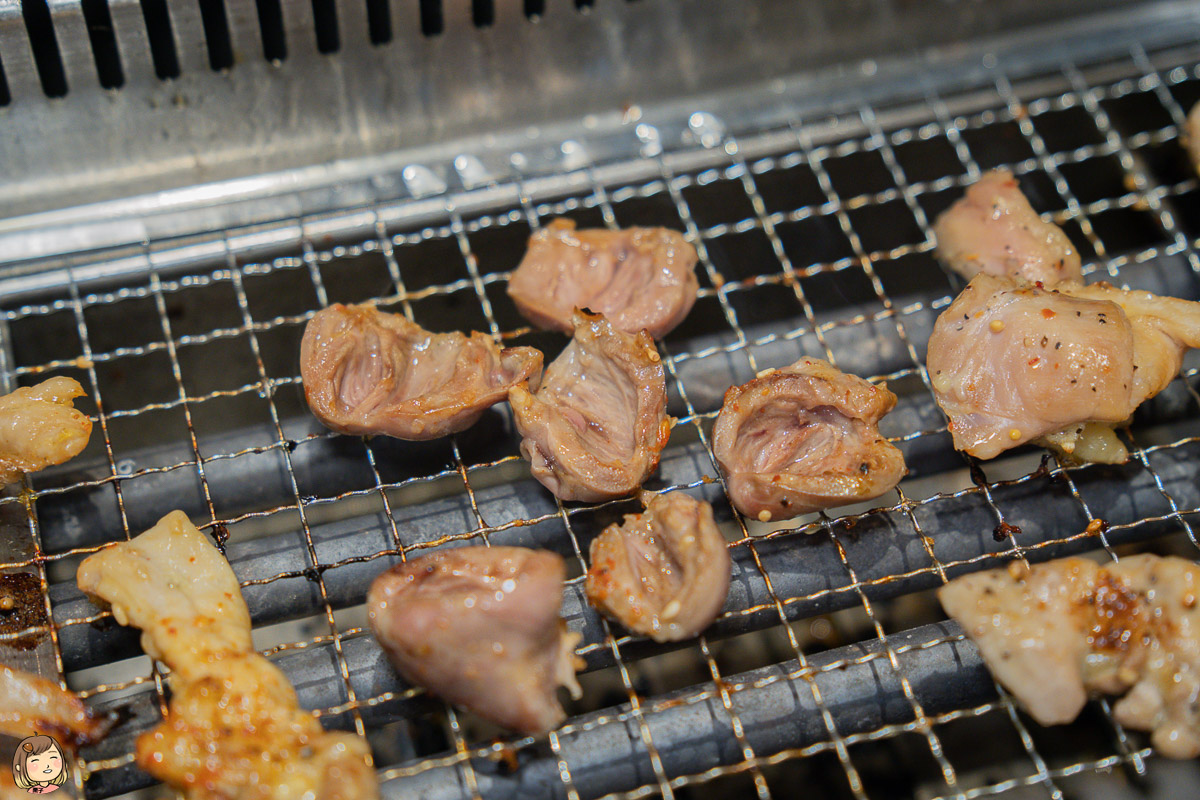 台中個人式燒肉推薦，one&one燒肉 台中個人式燒肉，肉質鮮美可續湯、續小菜。