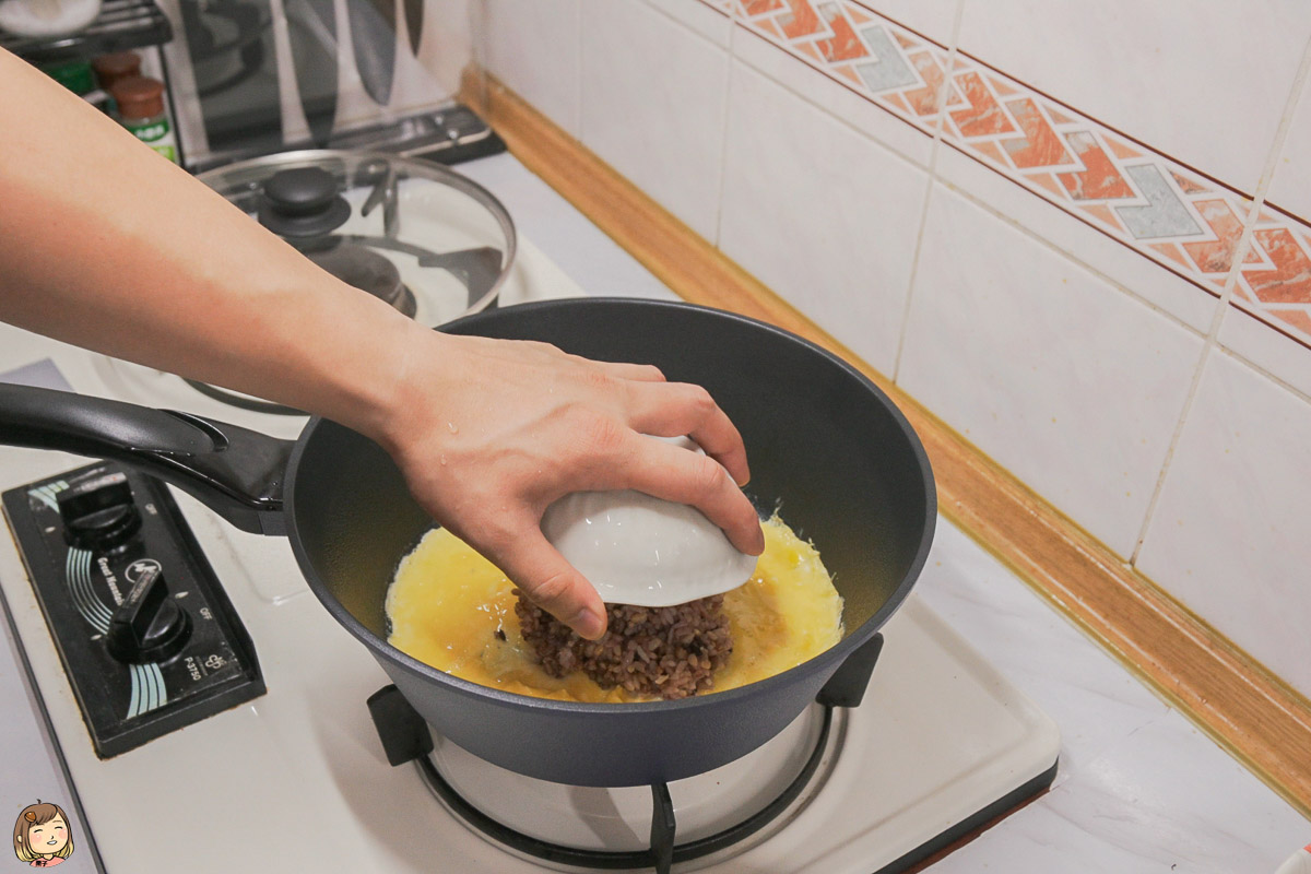 義大利 CUOCO小帥鍋 S2深煎炒鍋，石墨烯一鍋多用，煎煮炒一鍋搞定。