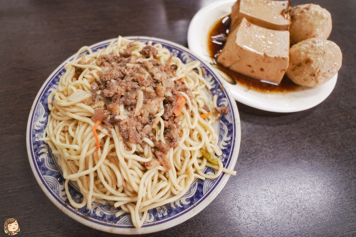 台中西區模範街美食，一次分享3家不同風格的餐廳，跟朋友約吃台中美食之旅吧！