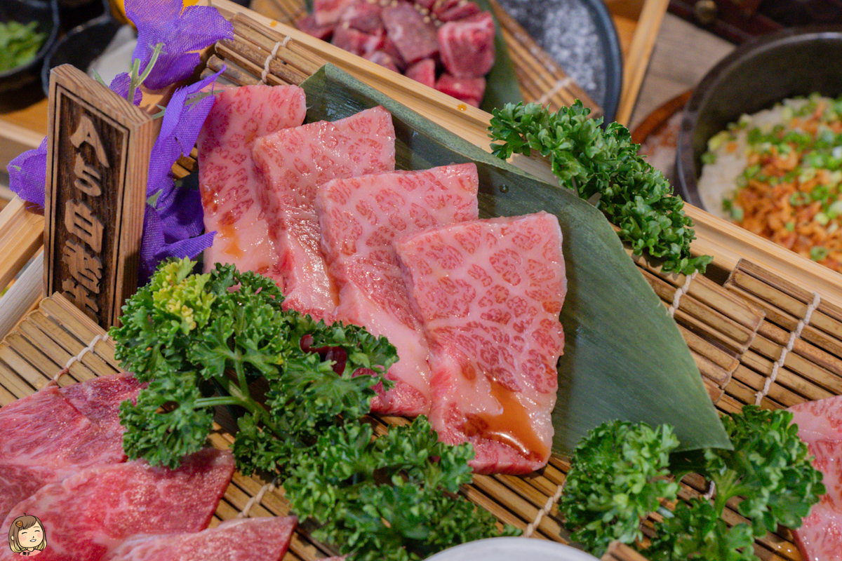 台中燒肉推薦山鯨燒肉，穿和服吃燒肉還有包廂空間可預訂