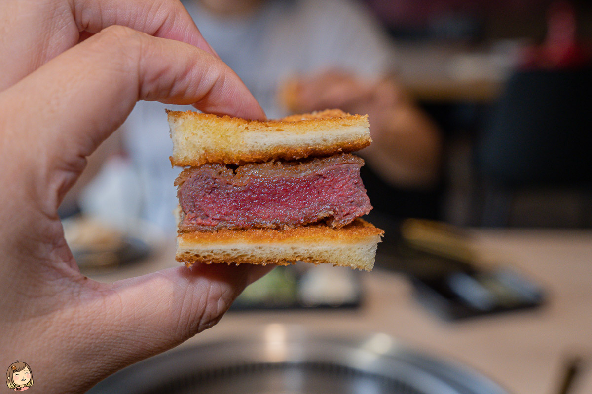 台中燒肉推薦山鯨燒肉，穿和服吃燒肉還有包廂空間可預訂