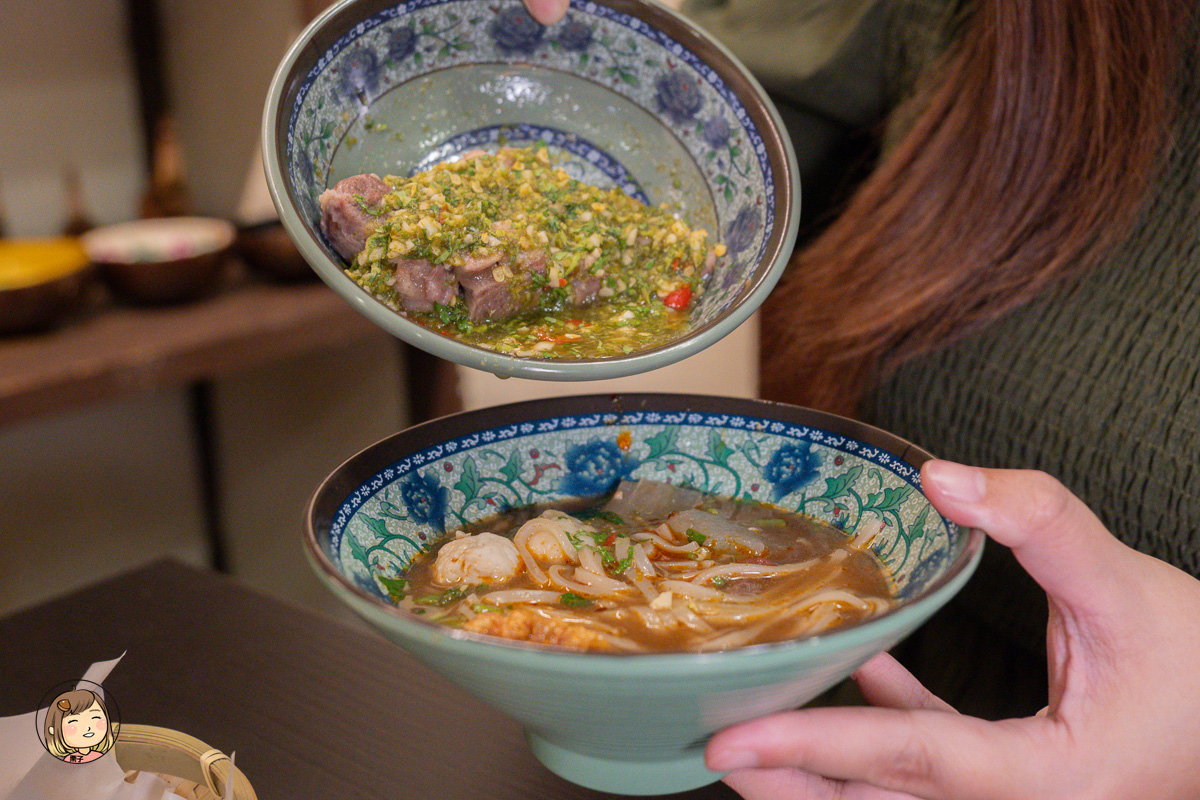 台中一中街美食探秘:阿瑞ma泰國55船面,帶你品味泰式風味之旅。 台中一中街美食探秘:阿瑞ma泰國55船面,帶你品味泰式風味之旅。