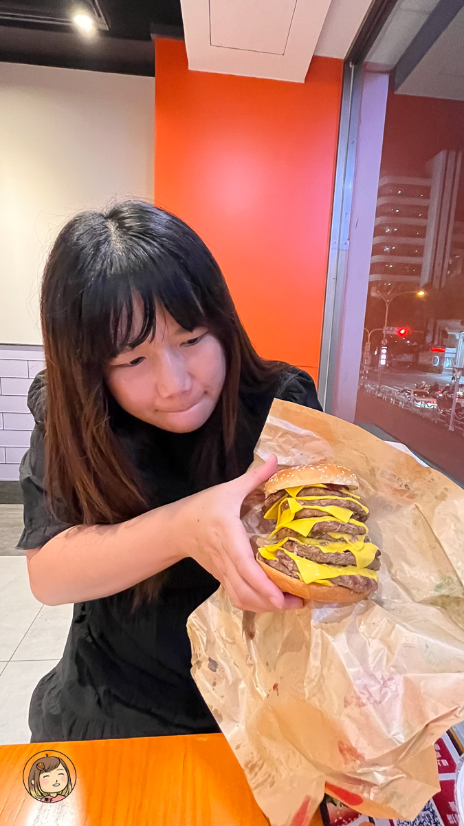 【漢堡王限時優惠】十層牛肉堡只要269元!46折驚爆價,錯過可惜! 【漢堡王限時優惠】十層牛肉堡只要269元!46折驚爆價,錯過可惜!