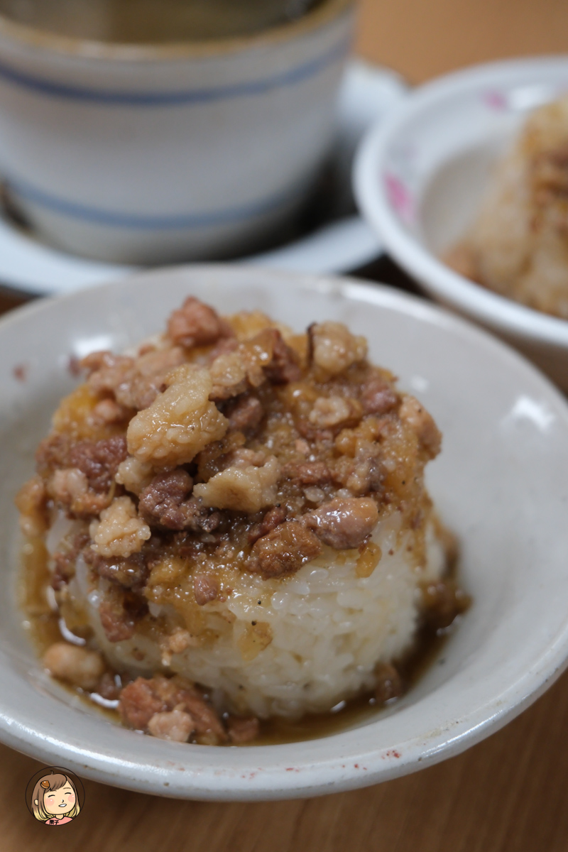 台中巷弄美食『富貴亭飲食店』老字號美食,米糕、麵線等美食。 台中巷弄美食『富貴亭飲食店』老字號美食,米糕、麵線等美食。
