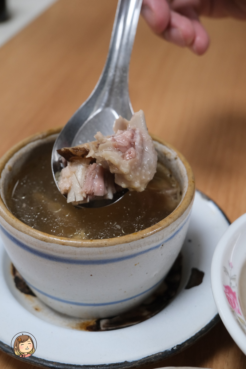 台中巷弄美食『富貴亭飲食店』老字號美食,米糕、麵線等美食。 台中巷弄美食『富貴亭飲食店』老字號美食,米糕、麵線等美食。