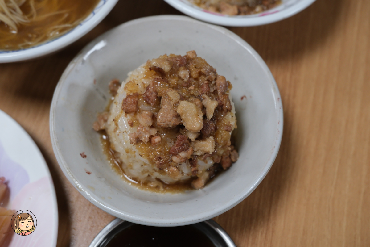 台中巷弄美食『富貴亭飲食店』老字號美食,米糕、麵線等美食。 台中巷弄美食『富貴亭飲食店』老字號美食,米糕、麵線等美食。