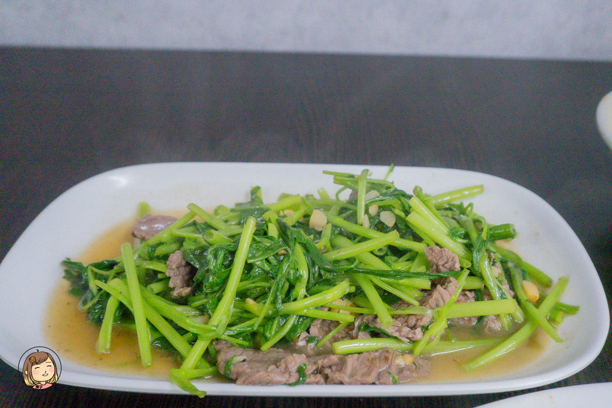 嘉義中埔牛雜湯推薦|在地人氣台灣牛牛肉料理,必吃牛肉湯、炒麵、麻油牛心一次滿足 嘉義中埔牛雜湯推薦|在地人氣台灣牛牛肉料理,必吃牛肉湯、炒麵、麻油牛心一次滿足