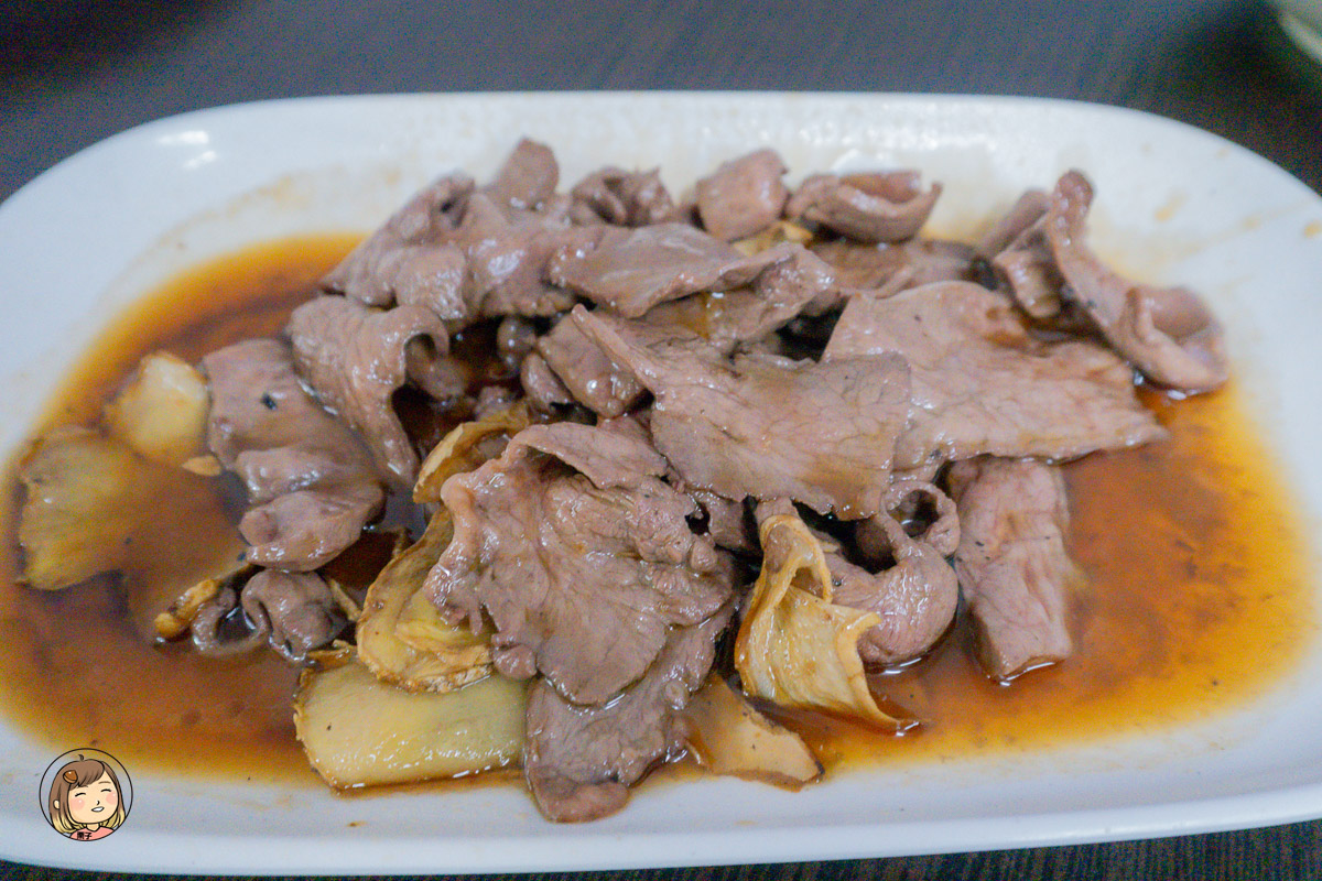 嘉義中埔牛雜湯推薦|在地人氣台灣牛牛肉料理,必吃牛肉湯、炒麵、麻油牛心一次滿足 嘉義中埔牛雜湯推薦|在地人氣台灣牛牛肉料理,必吃牛肉湯、炒麵、麻油牛心一次滿足
