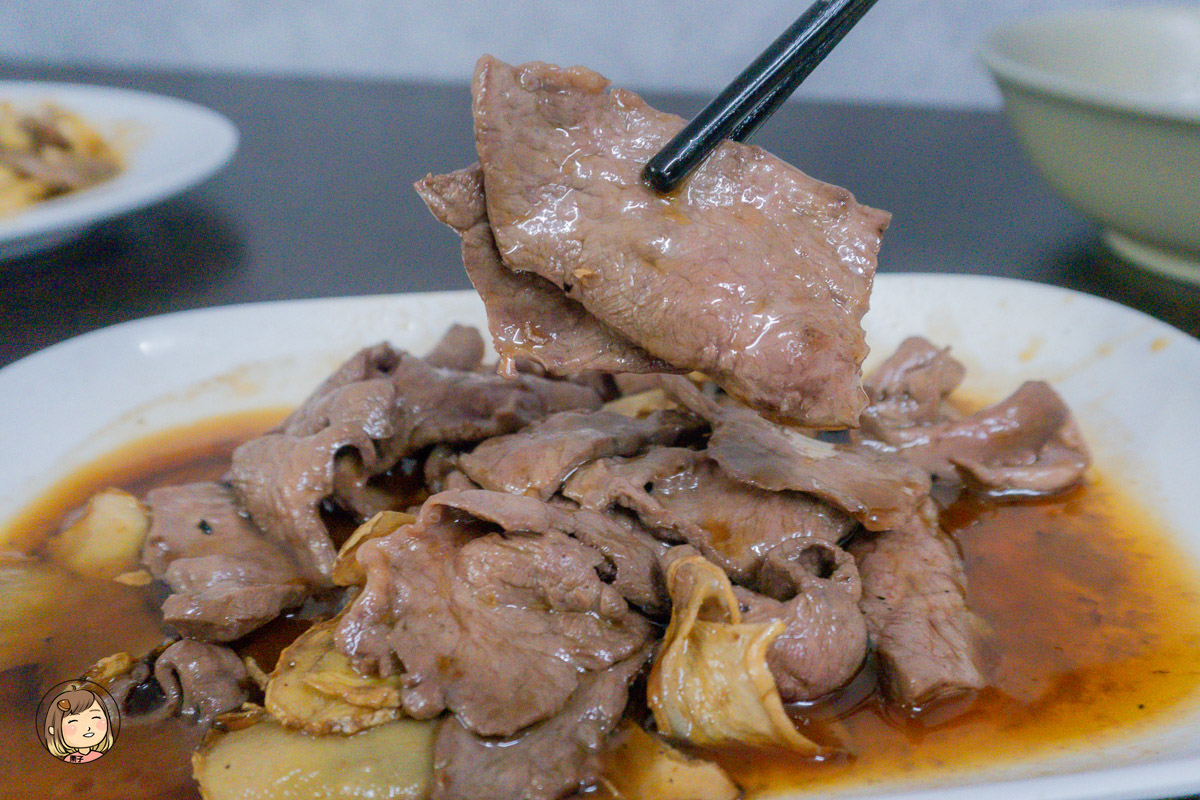 嘉義中埔牛雜湯推薦|在地人氣台灣牛牛肉料理,必吃牛肉湯、炒麵、麻油牛心一次滿足 嘉義中埔牛雜湯推薦|在地人氣台灣牛牛肉料理,必吃牛肉湯、炒麵、麻油牛心一次滿足