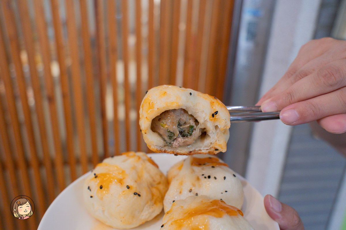 台中南區下午茶推薦｜郎港式鮮肉包：酥香爆汁只要16元，同事激推的隱藏版點心
