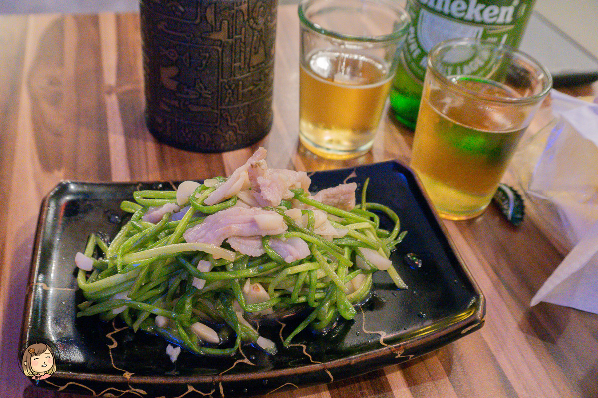 新莊串燒Bar推薦｜公園燒烤：飛鏢、美食、微醺宵夜一次滿足