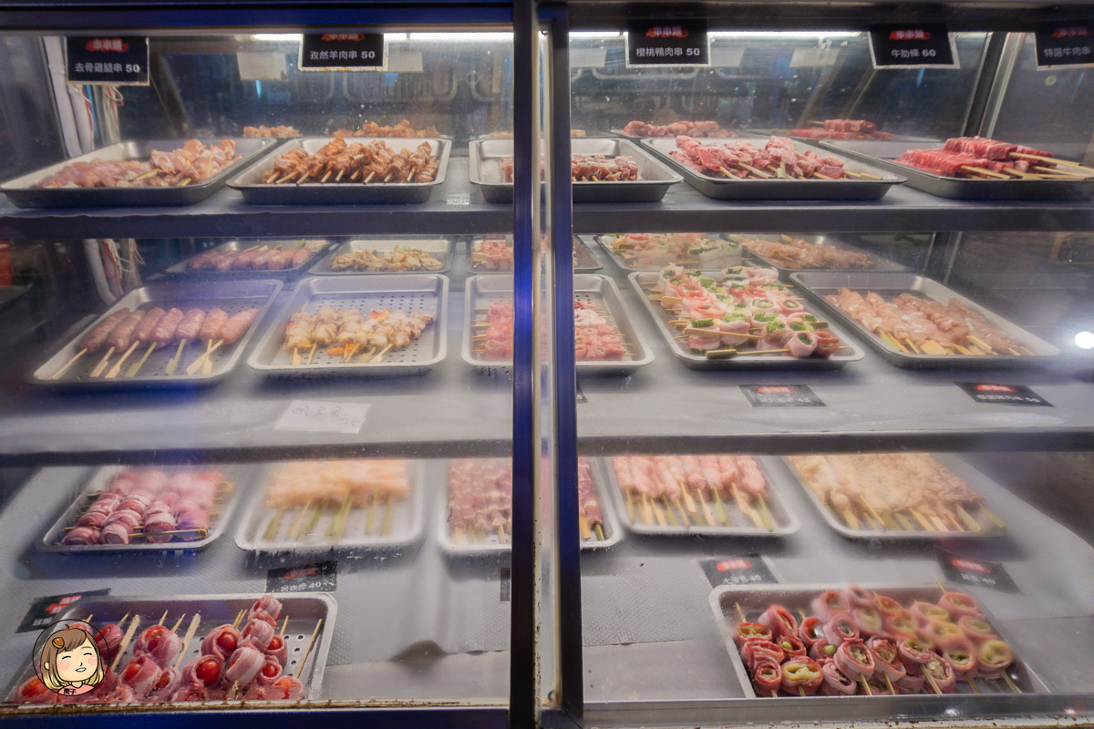 新莊串燒Bar推薦｜公園燒烤：飛鏢、美食、微醺宵夜一次滿足