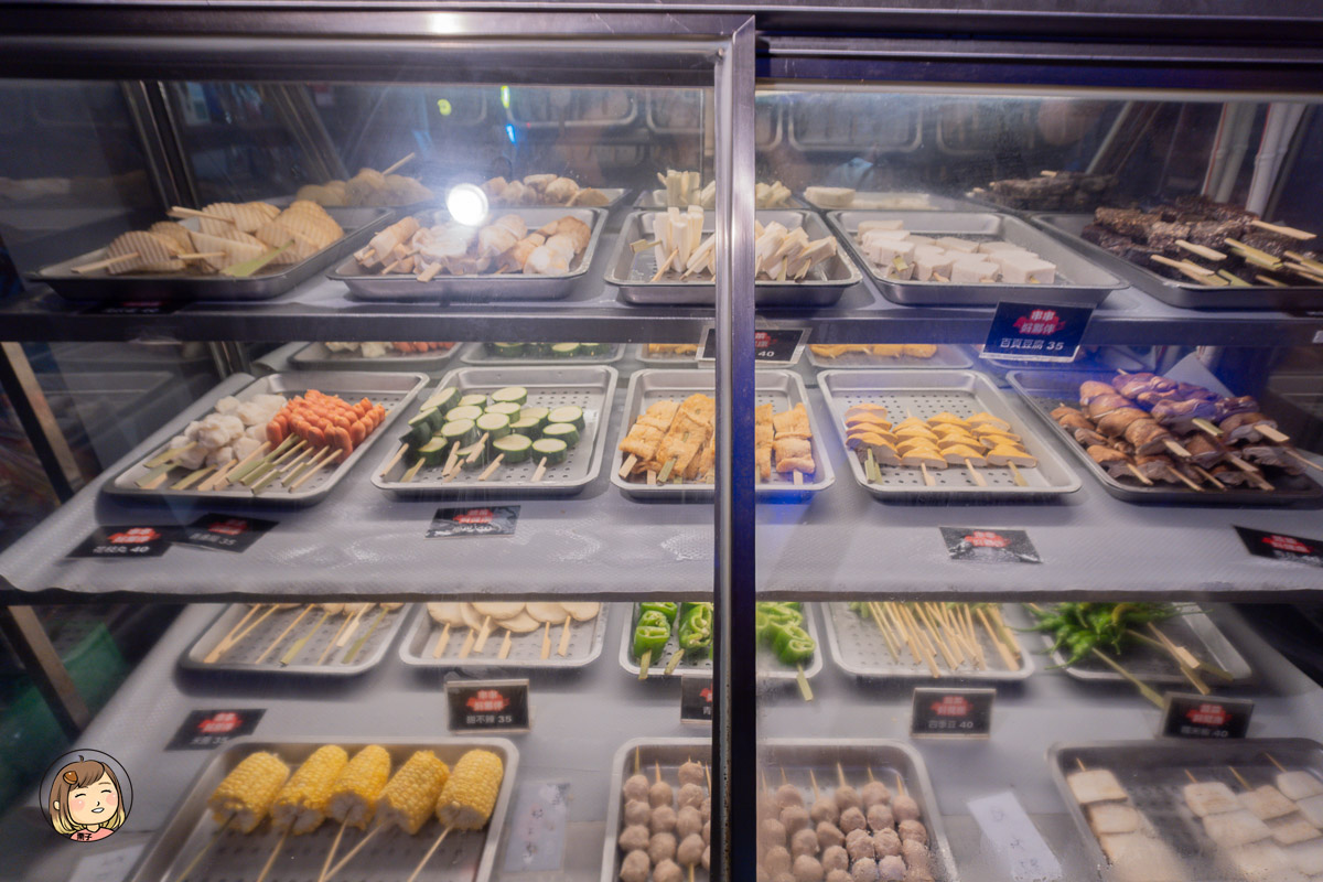 新莊串燒Bar推薦｜公園燒烤：飛鏢、美食、微醺宵夜一次滿足