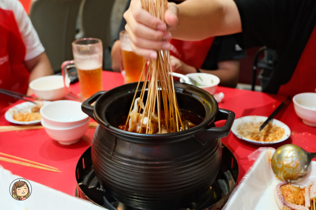 台北串串香推薦｜辣吉點正宗成都串串香，每串十元的高人氣麻辣火鍋