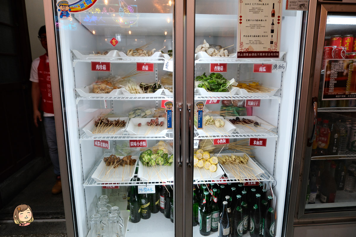 台北串串香推薦｜辣吉點正宗成都串串香，每串十元的高人氣麻辣火鍋