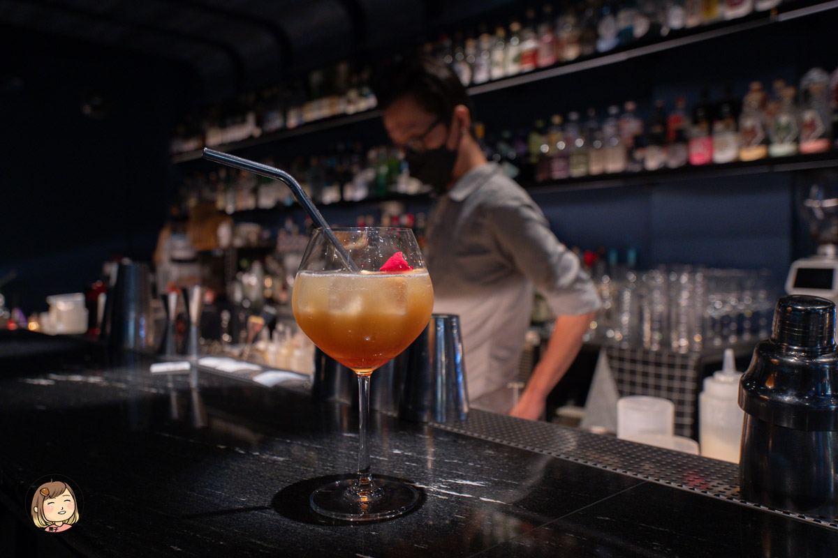 【台北西門町酒吧推薦】ONCE Cafe&Bar 無心戒酒互助會 - 西寧分會｜白天咖啡廳 × 夜晚微醺吧