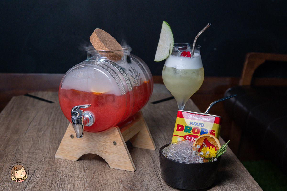 台北西門町酒吧推薦｜Chance Cafe & Bar 勸世吧 無心戒酒互助會 - 成都分會，微醺酒館