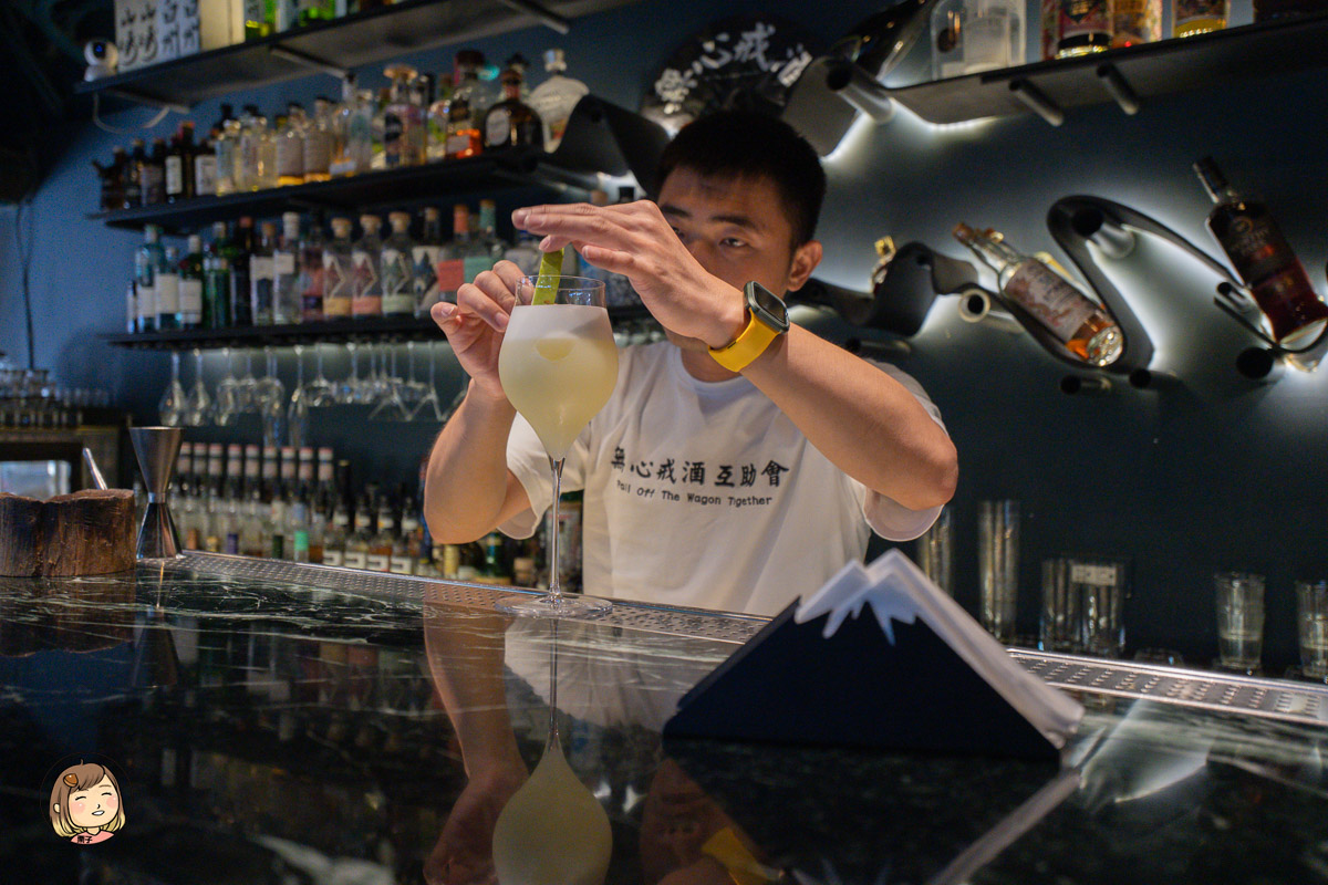 台北西門町酒吧推薦｜Chance Cafe & Bar 勸世吧 無心戒酒互助會 - 成都分會，微醺酒館