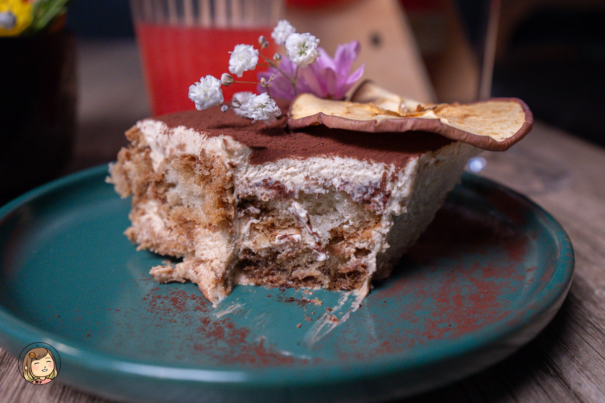 台北西門町酒吧推薦｜Chance Cafe & Bar 勸世吧 無心戒酒互助會 - 成都分會，微醺酒館