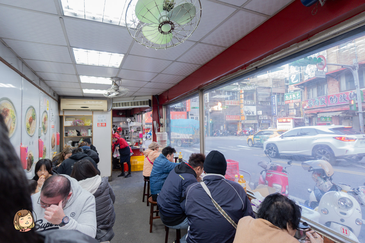 中壢美食推薦|老巷小館:藏身街角的古早味小吃,每回來都必點豬頭肉+乾油麵! 中壢美食推薦|老巷小館:藏身街角的古早味小吃,每回來都必點豬頭肉+乾油麵!