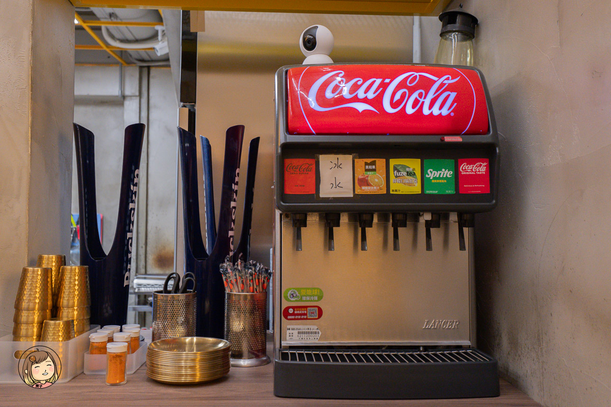 蜜醬燒烤逢甲店｜蜂蜜風味串燒、平價美食、啤酒柱暢快開喝！逢甲夜市聚餐推薦