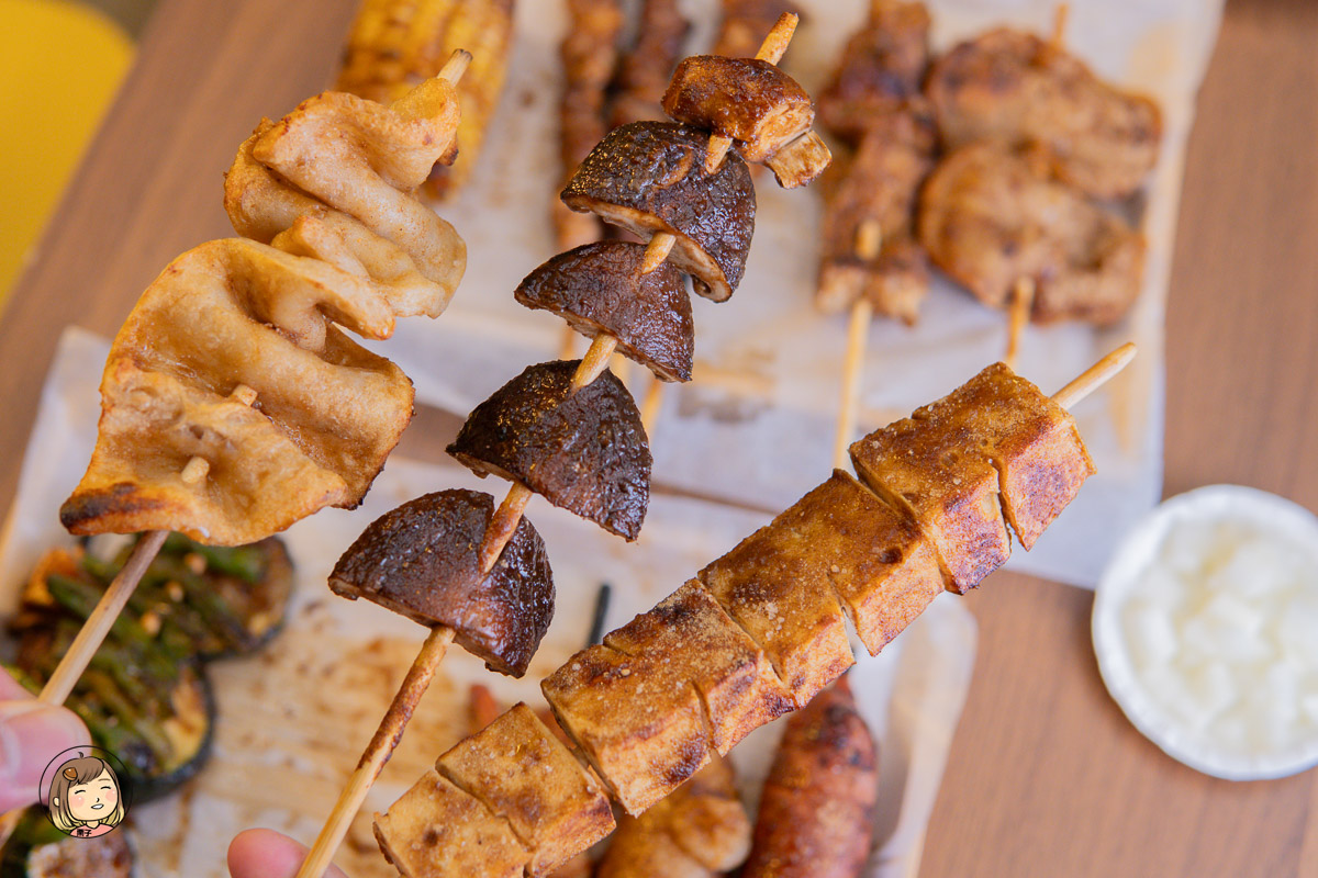 蜜醬燒烤逢甲店｜蜂蜜風味串燒、平價美食、啤酒柱暢快開喝！逢甲夜市聚餐推薦