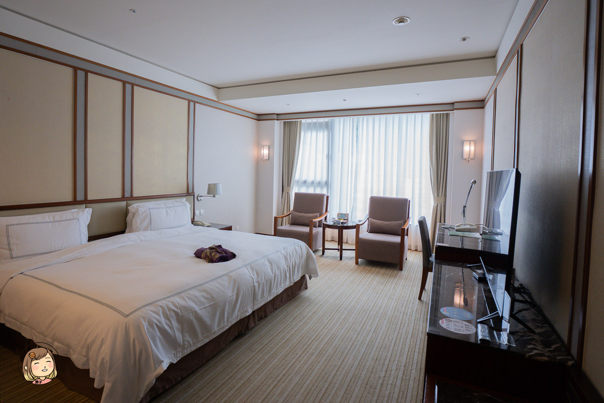 宜蘭住宿推薦｜長榮鳳凰酒店(礁溪)開箱：鳳凰飴號免費下午茶＆調酒暢飲，桂冠自助餐廳吃到飽超滿足