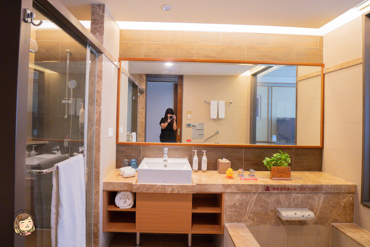 宜蘭住宿推薦｜長榮鳳凰酒店(礁溪)開箱：鳳凰飴號免費下午茶＆調酒暢飲，桂冠自助餐廳吃到飽超滿足