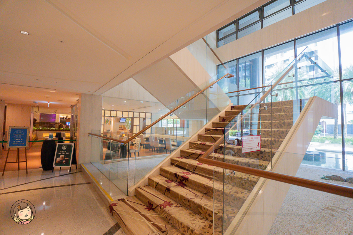 宜蘭住宿推薦｜長榮鳳凰酒店(礁溪)開箱：鳳凰飴號免費下午茶＆調酒暢飲，桂冠自助餐廳吃到飽超滿足