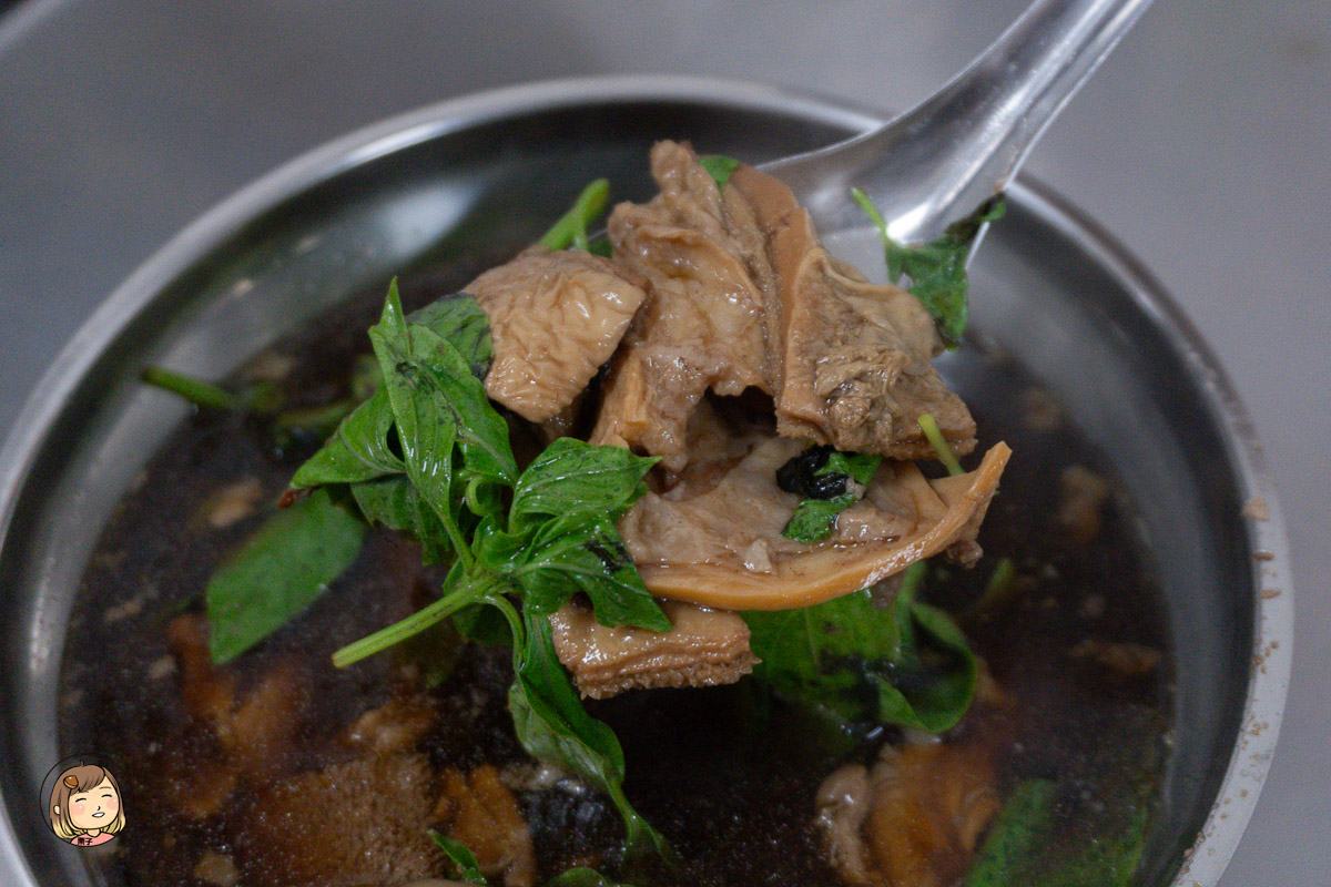 屏東潮州美食推薦｜阿華牛肉湯｜70年老店銷魂湯頭，牛肉牛雜炒麵一次滿足！