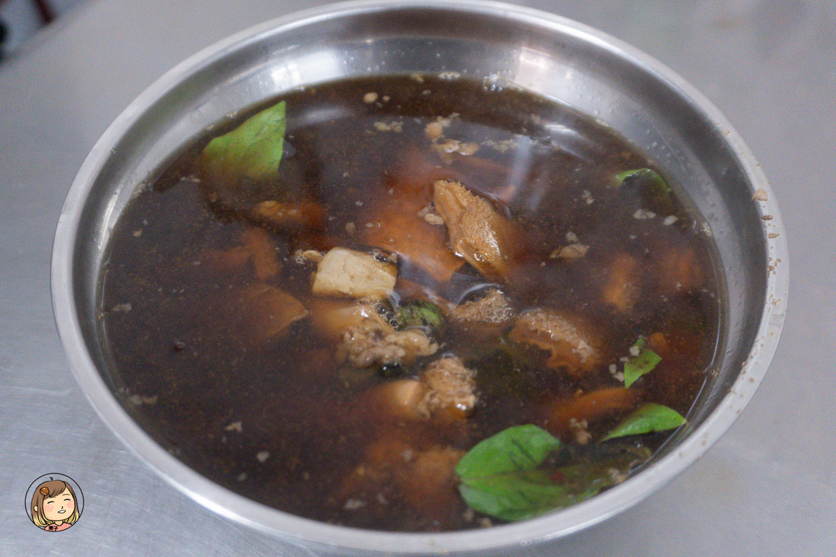 屏東潮州美食推薦｜阿華牛肉湯｜70年老店銷魂湯頭，牛肉牛雜炒麵一次滿足！