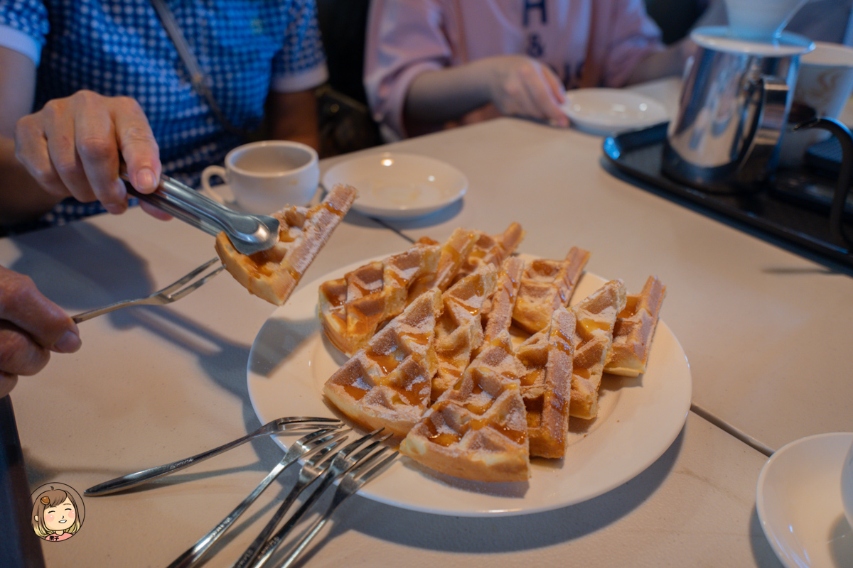 南投親子行程推薦｜小力歐親子館：真柏小品 DIY 盆栽 × 手沖咖啡 × 室內草地放電