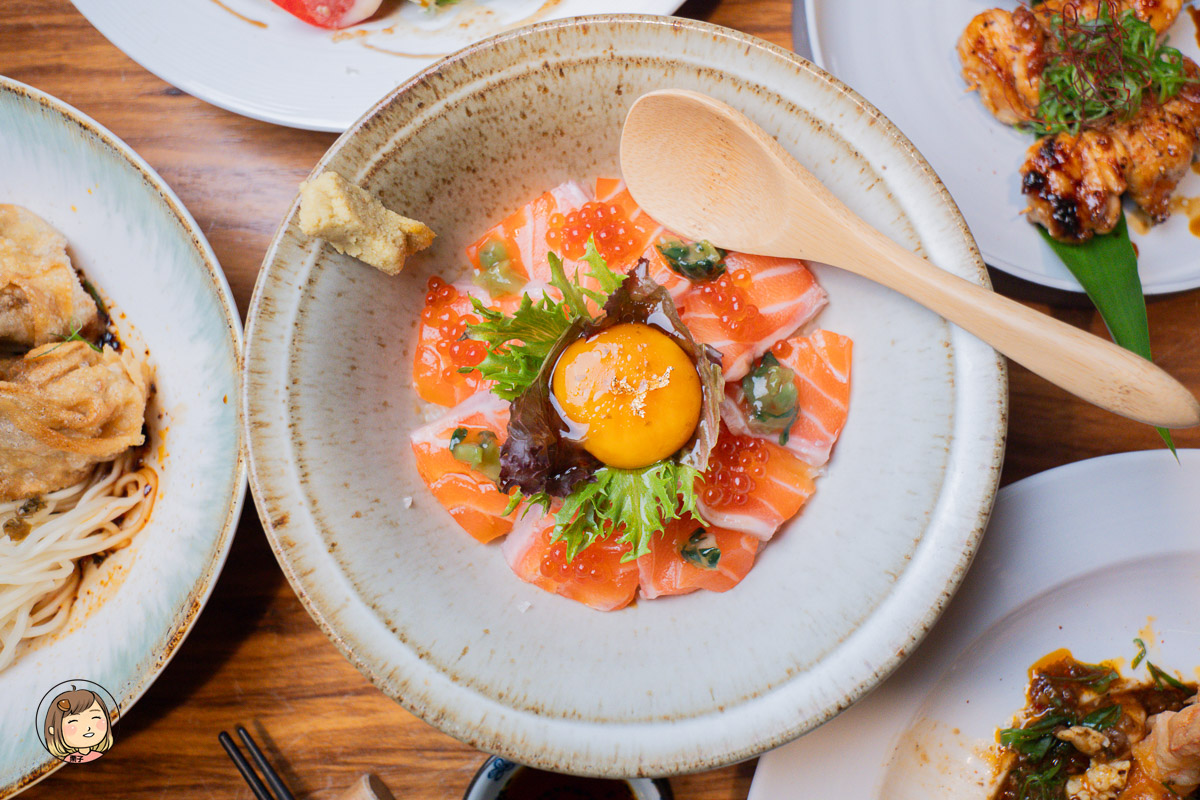 台中西區美食｜卷卷庵日式無菜單料理：彷彿置身日本小町的微醺約會聖地