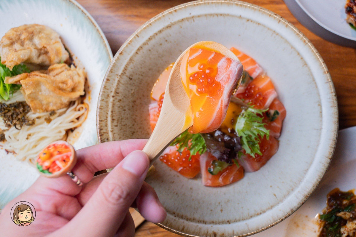 台中西區美食｜卷卷庵日式無菜單料理：彷彿置身日本小町的微醺約會聖地